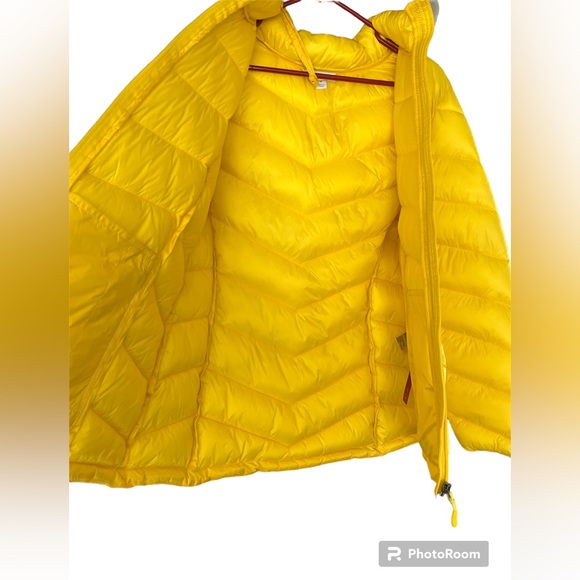 NWT Yellow Quilted Puffer Jacket - Picture 4 of 15